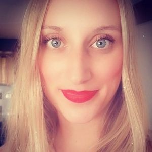 Meet your Posher, Lanea